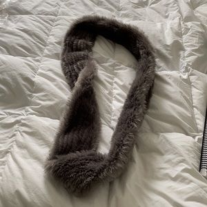 NWOT faux fur wrap scarf